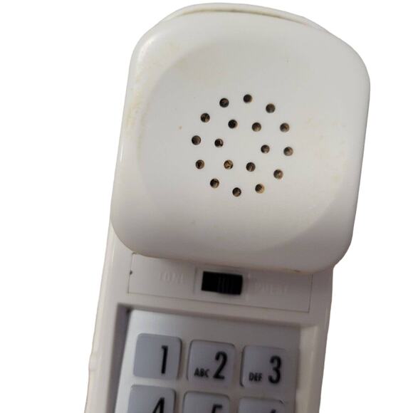 RADIO SHACK Trim PHONE, White, Corded Desk Wall Mount - Picture 5 of 9